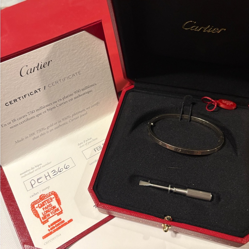 Cartier 18k White Gold Size 16 Love Bracelet